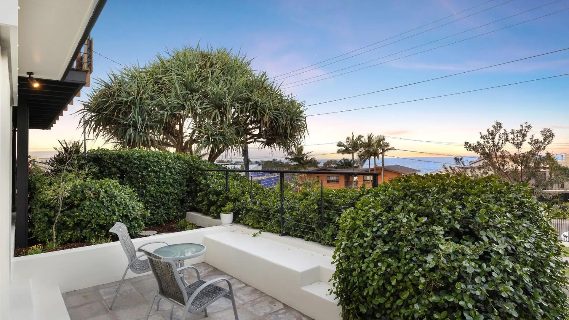 Studio Apartment With Ocean View Coolum Beach Australien